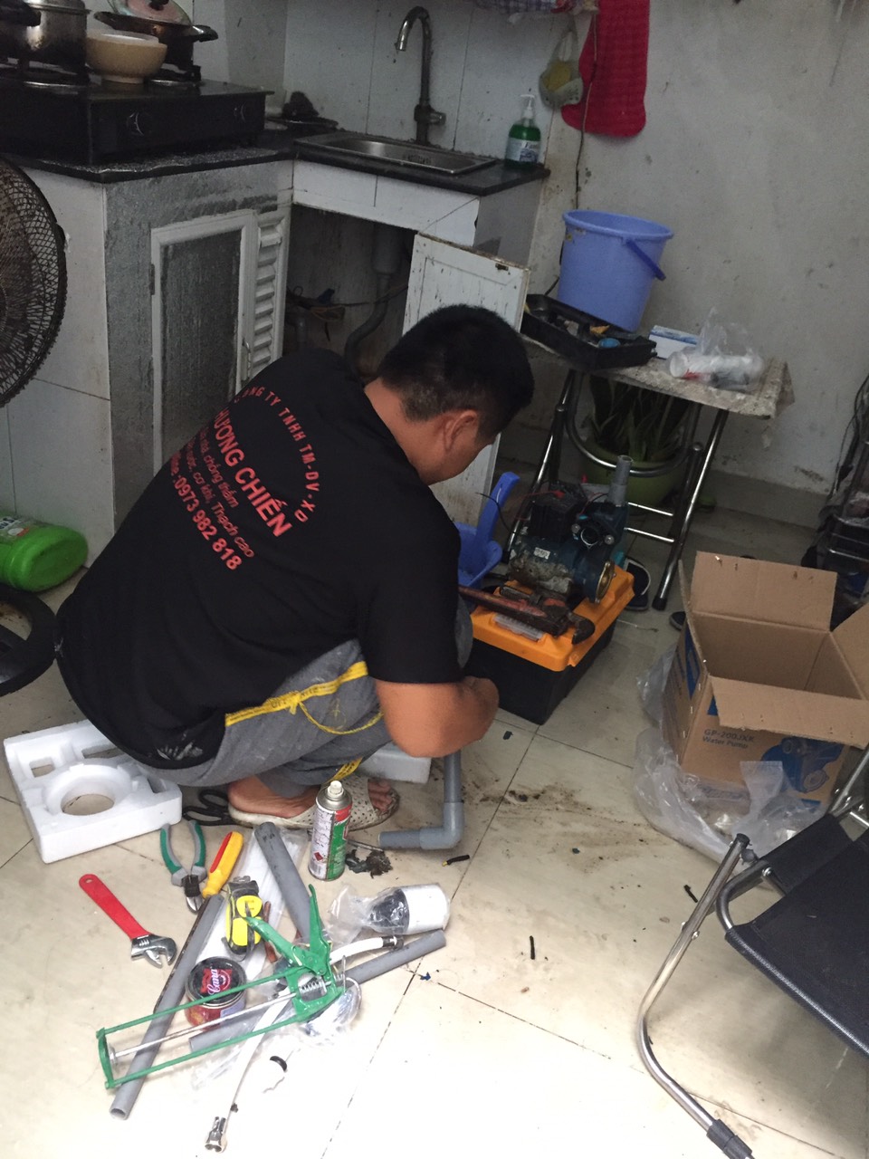 Thợ sửa máy bơm nước tại Bình Dương