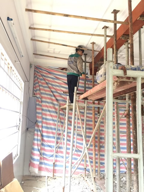 Thợ sơn sửa lại nhà tại quận 3